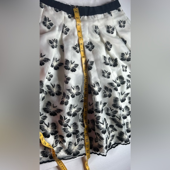 Talbots Black and Cream Butterfly A-Line Skirt EUC Sz 6 feminine fairy - Picture 9 of 10